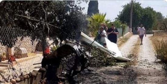 مصرع 7 أشخاص بينهم طفلان في تصادم طائرة بمروحية بإسبانيا
