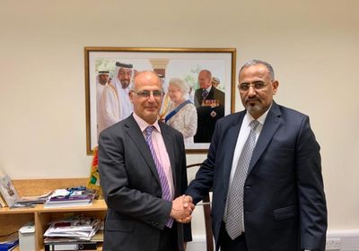 اجتماع هام بين الزُبيدي والسفير البريطاني لدى اليمن..تفاصيل