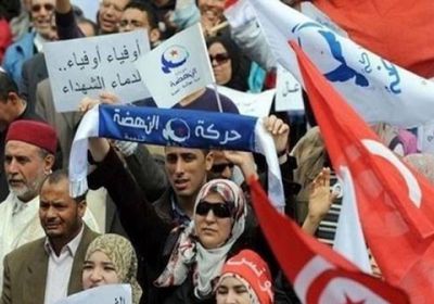 إعلامي سعودي يُحذر من عودة الإخوان للحكم في تونس