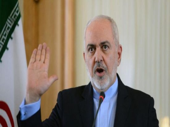 قائد بارز بالحرس الثوري الإيراني يتهم ظريف بالخيانة