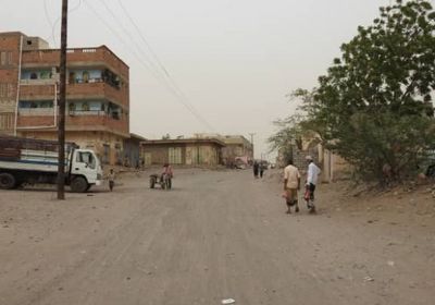 إصابة مسنة وطفلة برصاص قناصة المليشيات الحوثية في حيس