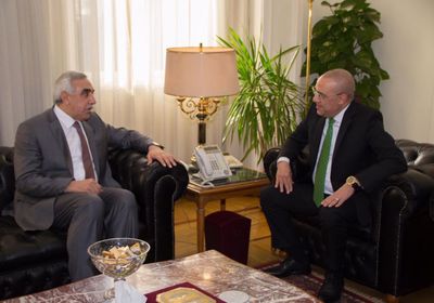  سفير العراق ووزير الإسكان المصري يبحثان آليات التعاون المشترك بين البلدين