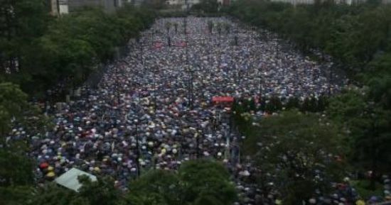 الدفاع الصينية يدعو المحتجين فى هونج كونج إلى احترام القانون