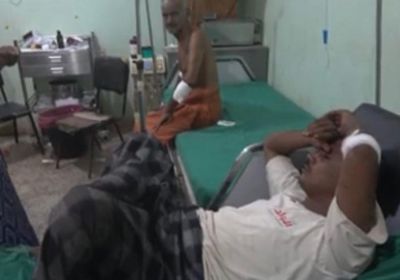 مليشيات الحوثي تقصف الأحياء السكنية في حيس وإصابة 4 مواطنين(فيديو)