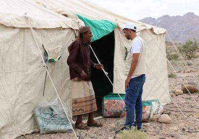 توزيع مساعدات إيوائية على المتضررين بمأرب