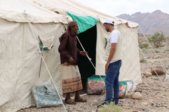 توزيع مساعدات إيوائية على المتضررين بمأرب