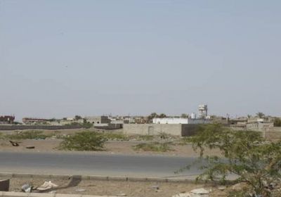 مليشيا الحوثي تقصف مواقع القوات المشتركة بالدريهمي