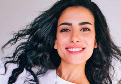 ولاء الشريف تعلن عن خطبتها (صورة)