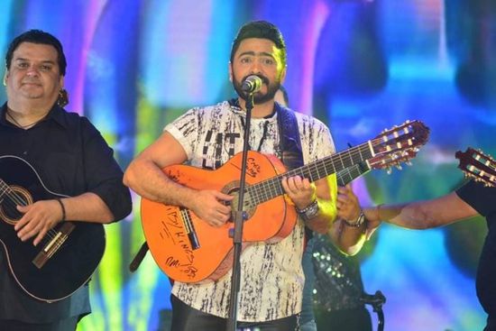 تامر حسني يتألق بحفله الأخير بالساحل الشمالي (صور)