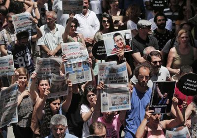 صحيفة تركية: الصحفيين غير المقربين من الحزب الحاكم لا يحصلون على كارنيه الصحافة