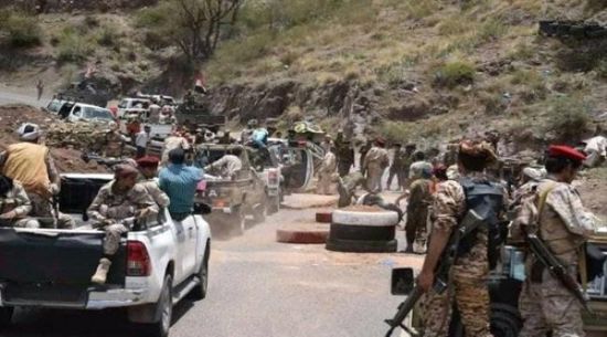 مليشيا الإخوان بتعز تحشد المتطرفين إلى المناطق المتاخمة للجنوب  