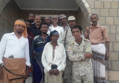 رئيس انتقالي خنفر يتفقد معسكر اللواء 199 مشاة ومركز شرطة الكود