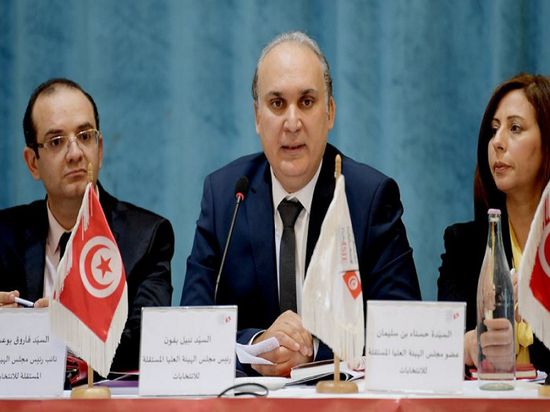 إجراء قرعة مناظرات تلفزيونية لمترشحي الرئاسيات بتونس