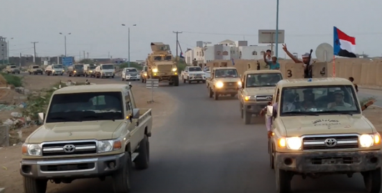 القوات الجنوبية تدفع بتعزيزات عسكرية جديدة صوب عدن (فيديو)