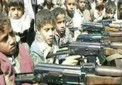 صحفي موريتاني: الحوثي يغتال براءة الأطفال