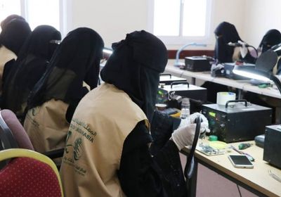 بدعم سعودي.. توزيع أدوات المهنة على 200 امرأة بالجوف