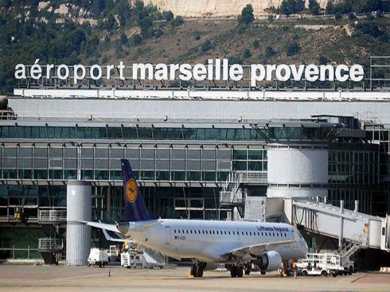 توقف بعض رحلات الطيران في فرنسا بسبب عطل تقني