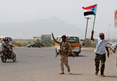 "الوطن": لولا تدخل التحالف ومواقف الإمارات البطولية لتدهورت الأوضاع في الجنوب