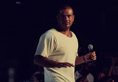 عمرو دياب يتصدر مبيعات"iTunes" بألبوم "معدي الناس"