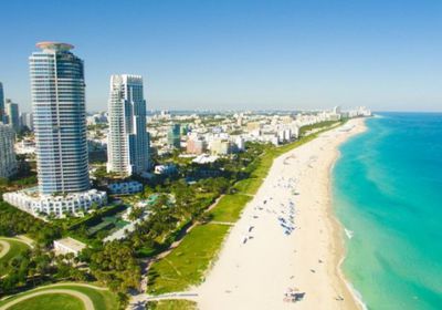 أمريكا تخلي مئات الآلاف من سكان المناطق الساحلية تحسبًا لإعصار "دوريان"