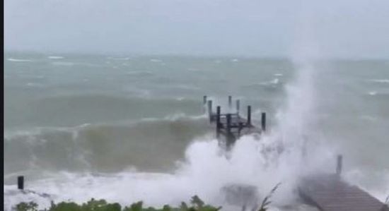 مصرع 5 أشخاص في جزر الباهاما بسبب إعصار دوريان