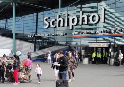 إضراب موظفي شركة طيران يؤجل 60 رحلة جوية بأمستردام