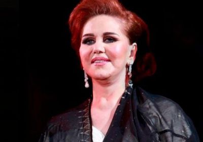 ميادة الحناوي تكشف أسباب سقوطها على مسرح مهرجان صفاقس