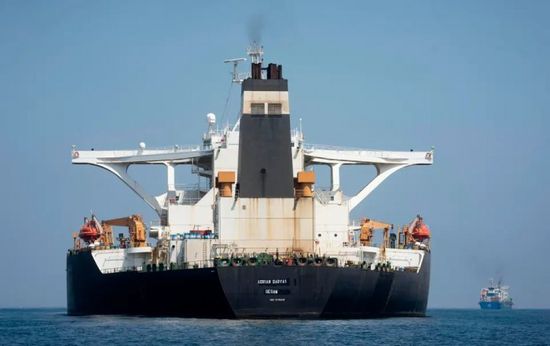 ناقلة النفط الإيرانية "أدريان 1" تُغلق أجهزة تتبعها وتختفي عن الرادارات