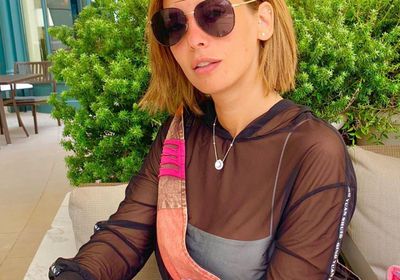 إيمان العاصي تشارك متابعيها بأحدث إطلالتها من فرنسا