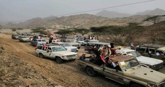 انطلاق موكب حاشد من أبين صوب عدن للمشاركة في مليونية "الوفاء" (صور)