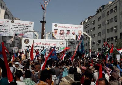 احتشاد الآلاف في المعلا بعدن للمشاركة في مليونية الوفاء (صور)