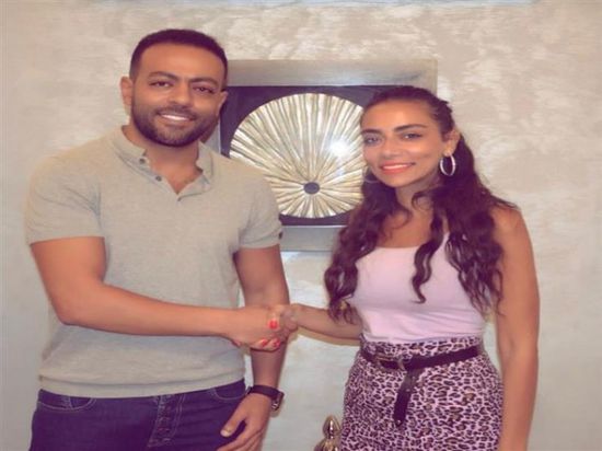 بعد أزمتها مع محمد الشرنوبي.. سارة الطباخ تتعاقد مع تامر عاشور 