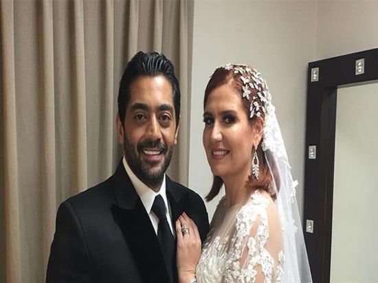 بالفيديو.. أحمد فلوكس يحذر من التطاول على طليقته الفنانة هنا شيحة 