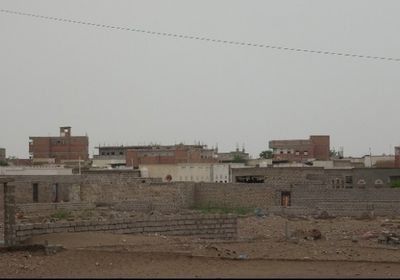 مليشيا الحوثي تستهدف مواقع القوات المشتركة في التحيتا