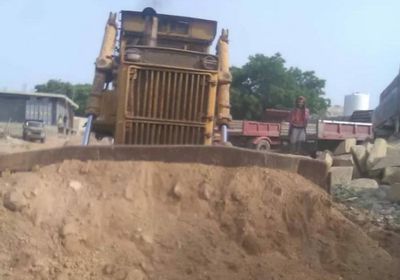 بدعم إماراتي.. انطلاق العمل بمشروع طريق حبيل الجبر بردفان