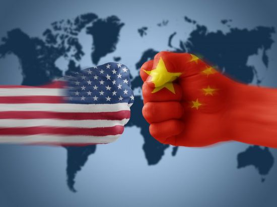 الاحتياطي الاتحادي يكشف عن خسائر كارثية بالناتج العالمي جراء النزاع "الأمريكي الصيني"