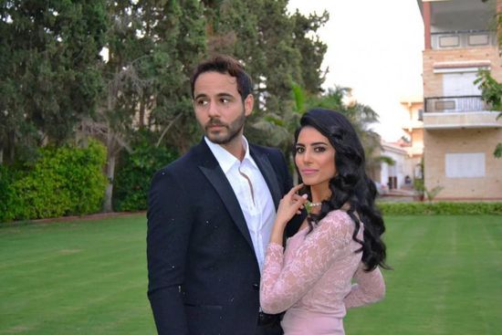 ولاء الشريف تشارك جمهورها صور خطوبتها 