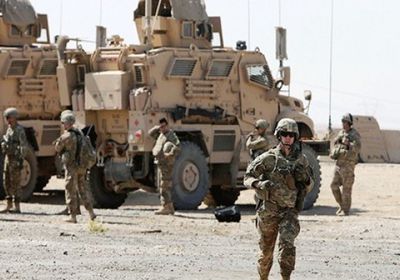 قوات عسكرية أمريكية تُغلق الطريق الرابط بين الموصل ونينوي بالعراق