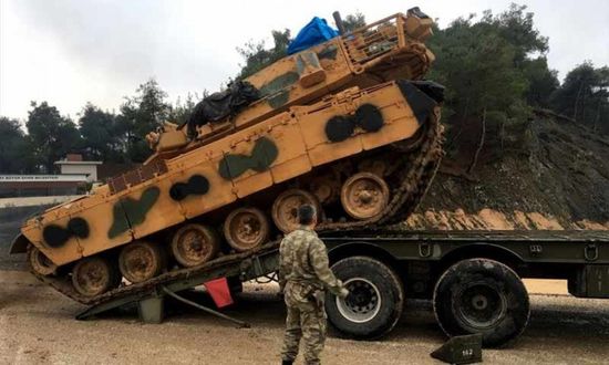 دبابات تركية تبدأ دوريات مشتركة مع القوات الأميركية بشمال سوريا