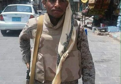 جندي بمليشيا الإصلاح في الحماية الرئاسية بتعز يقتل مواطناً بالرصاص