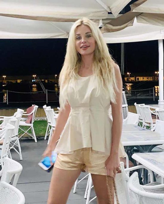 دومينك حوراني تشارك جمهورها بأحدث إطلالتها (صور)