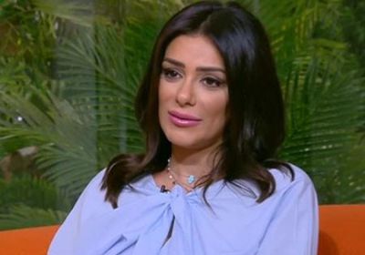 إنجي المقدم تحيي ذكرى رحيل والدها بهذه الكلمات