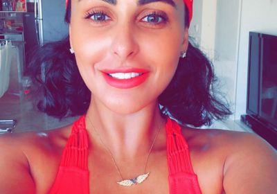 ميس حمدان تمارس التمرينات الشاقة بالجيم (فيديو)