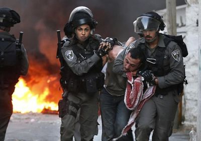 خلال أغسطس.. الاحتلال الإسرائيلي اعتقل 470 فلسطينيًا بينهم 50 طفلًا و11 امرأة