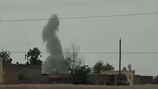 إصابة 10 مواطنين في قصف حوثي على منازلهم بالحديدة