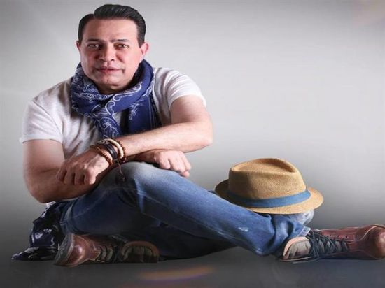 بالتفاصيل.. حقيقة اتهام الفنان حكيم بالسب والقذف