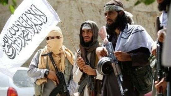 بعد وقف المحادثات.. طالبان تتوعد بمواصلة القتال بأفغانستان