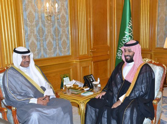 ولي العهد السعودي يبحث مع وزير الخارجية الكويتي العلاقات المشتركة