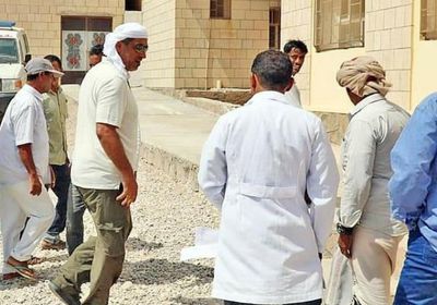 بالصور..المزروعي يتفقد عدداً من المرافق الخدمية بقلنسية في سقطرى