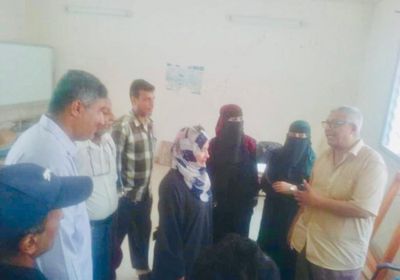 قيادات بارزة بالانتقالي تزور معهد جميل غانم للفنون الجميلة بكريتر